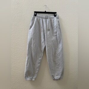 Women’s LuLuLemon Light Gray Jogger Sweatpants